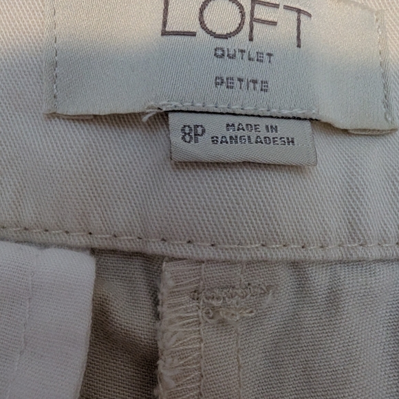3 For $24 LOFT Women's Tan Shorts - Picture 4 of 7